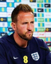 开云体育-【前瞻】场内沉寂场外来劲 英格兰口水仗更有看头？