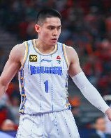 开云体育-高效全能！陈盈骏半场7中5拿到14分3板4助 罚球3中3