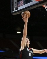 开云体育-媒体人：杨瀚森的松弛感 让他即便在NBA也能把训练水平体现出来