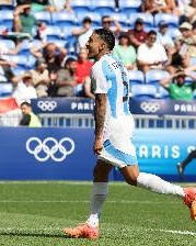 记者：皇家社会报价1800万-2000万欧求购卡迪西亚中场埃兹奎尔